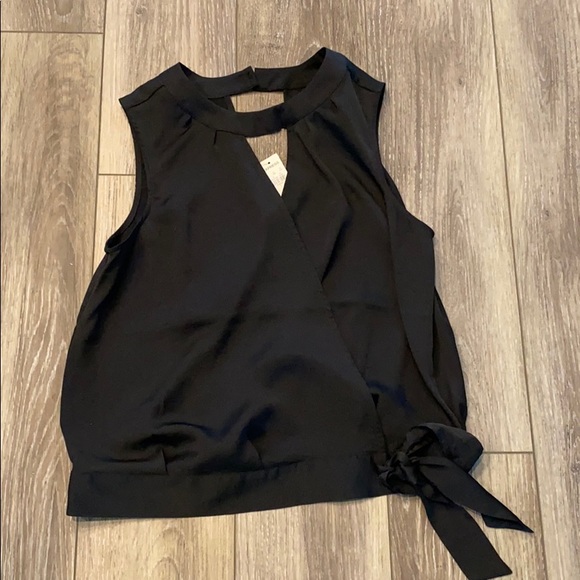 Express Tops - 🌺3/$20🌺Express Top- new with tags